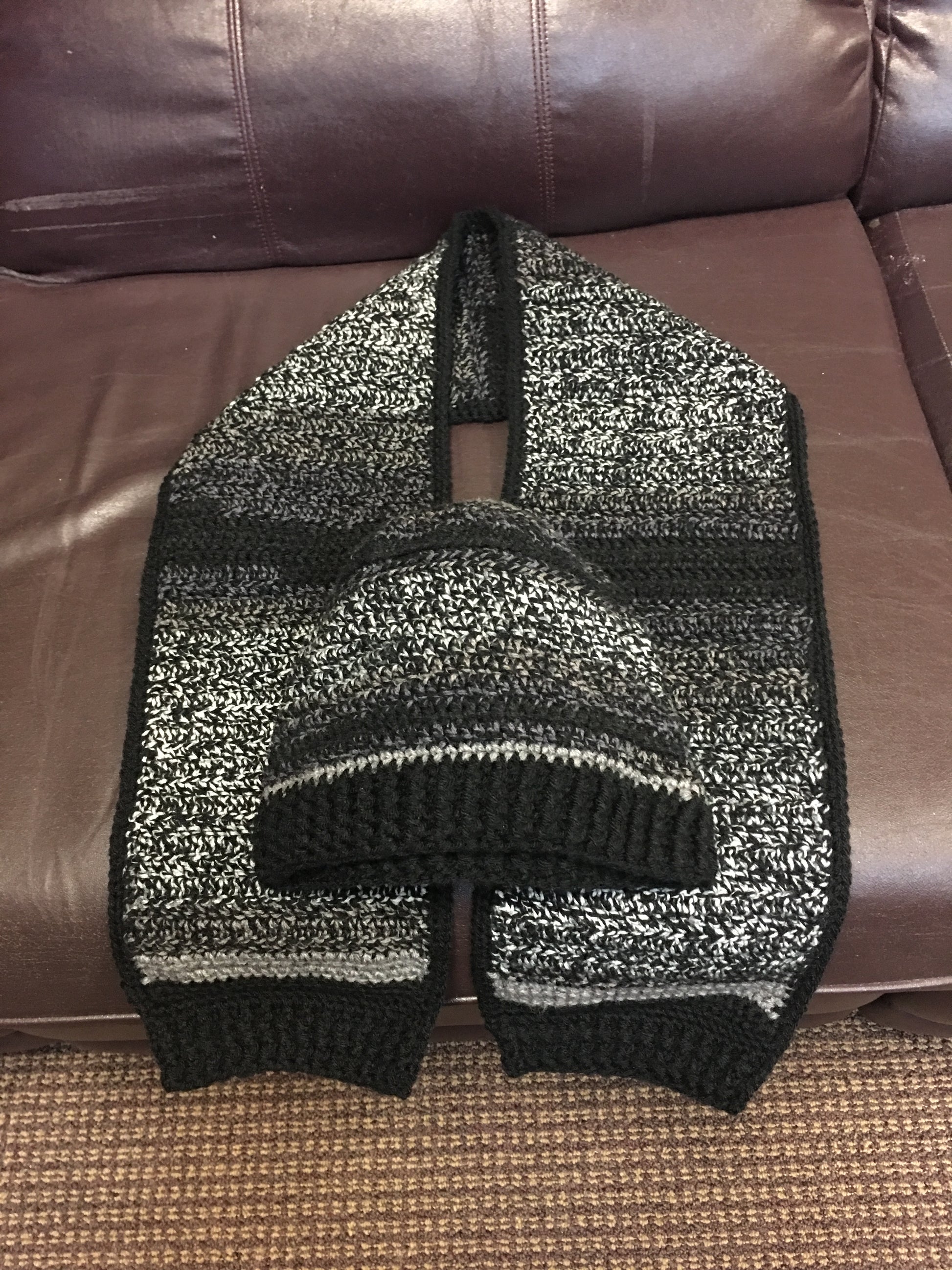 MEN HAT AND SCARF SET