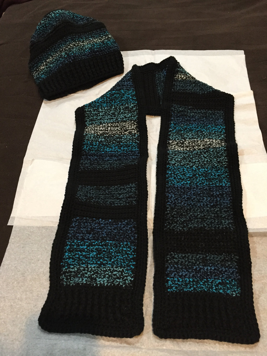 MEN HAT AND SCARF SET